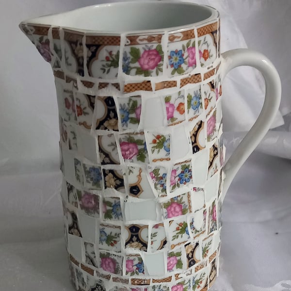 JUG MOSAIC WITH JAPANESE PORCELAIN FOR FLORAL DISPLAYS
