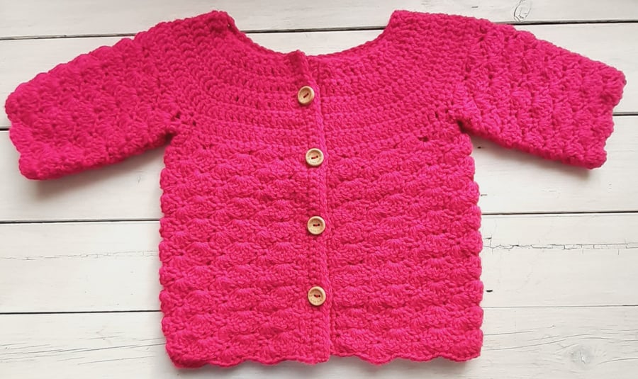 Handmade 6-9 months cardigan, with sleeves RESERVED