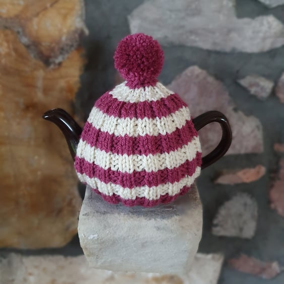 Small Tea Cosy for 2 Cup Tea Pot, Cornish Style, Hand Knitted