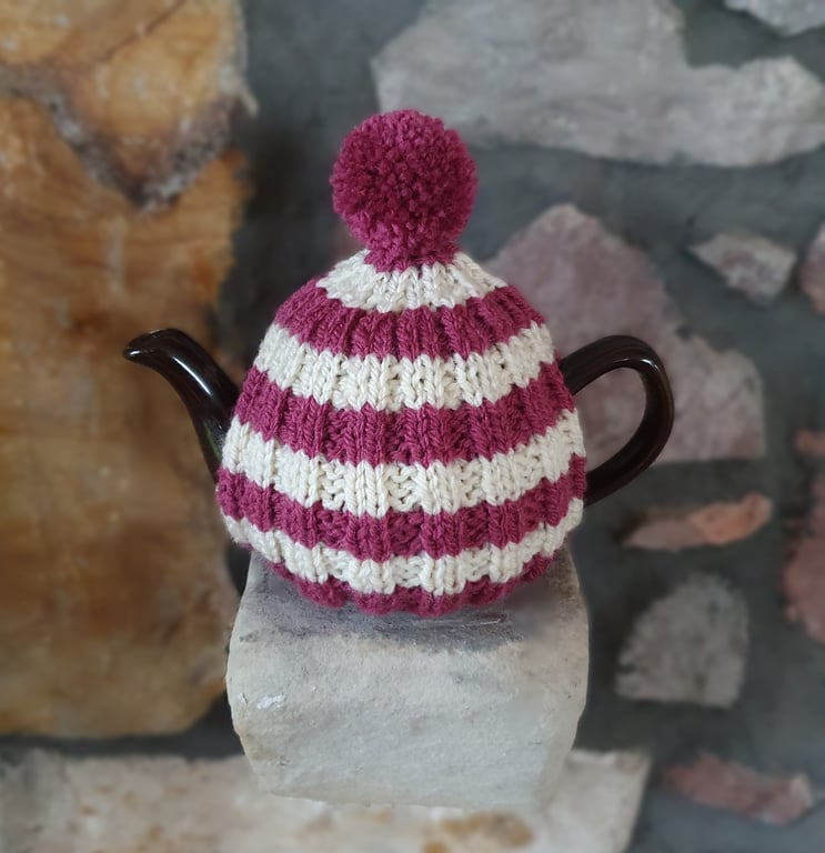 Small Tea Cosy for 2 Cup Tea Pot, Cornish Style, Hand Knitted
