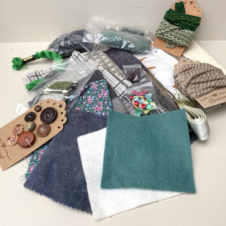 Slow Stitching kit, textile inspiration fabric creativity pack ref 09, supplies