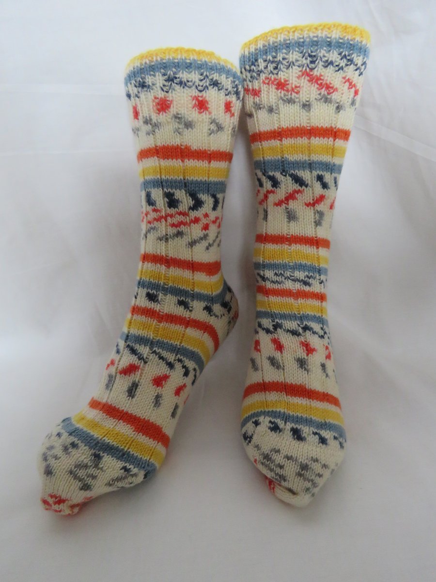 Hand-cranked Knitted Ribbed Wool Socks Size 8 to 9