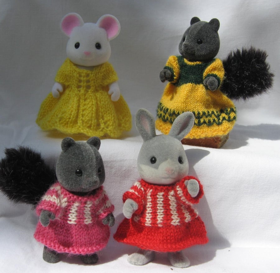 Knitting pattern - Pretty Frocks - for Sylvanian Families - F2fro