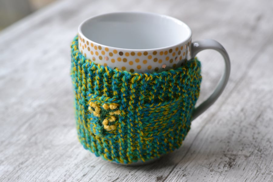 Embroidered Knitted Flower Mug Hug 