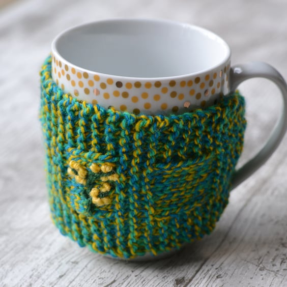 Embroidered Knitted Flower Mug Hug 