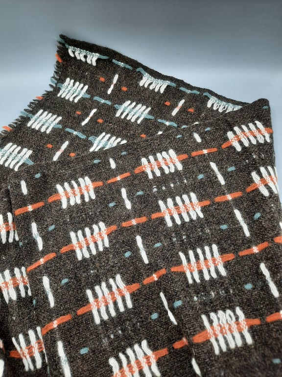 Lush lambswool scarf - double-sided dots and dashes