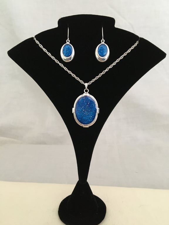 Blue Oval Pendant and Earring Jewellery Set