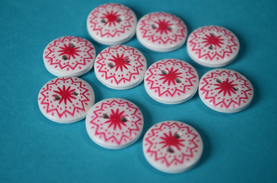 15mm Wooden Nordic Buttons Retro Red & White Flower Pattern 10pk Flowers (SF34)