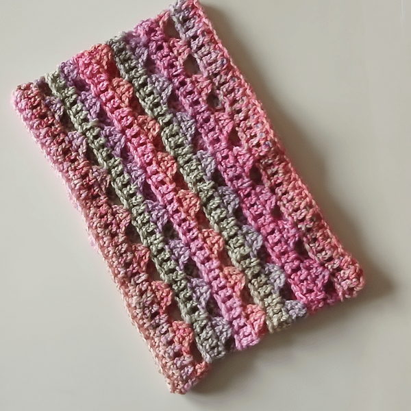 CROCHET Ladies Refresher Cowl