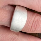 Flat bomb ring frosted