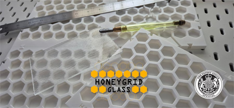 Portable Glass Cutting Surface - Honeycomb Grid with Travel Bag Stained Glass