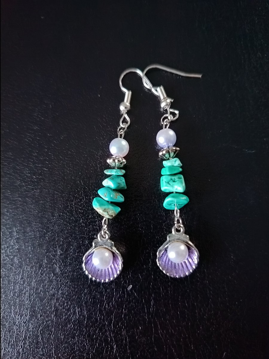 Silver and purple scallop shell dangle earrings with crystal chips 