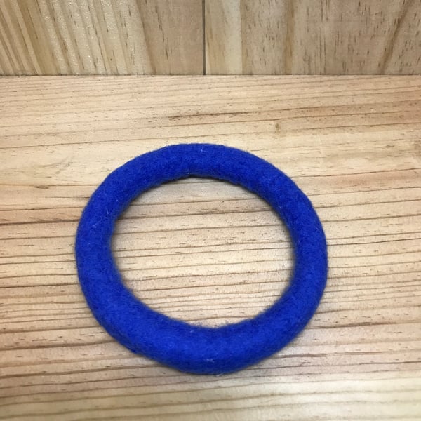 Blue Felt Bracelet. (433)