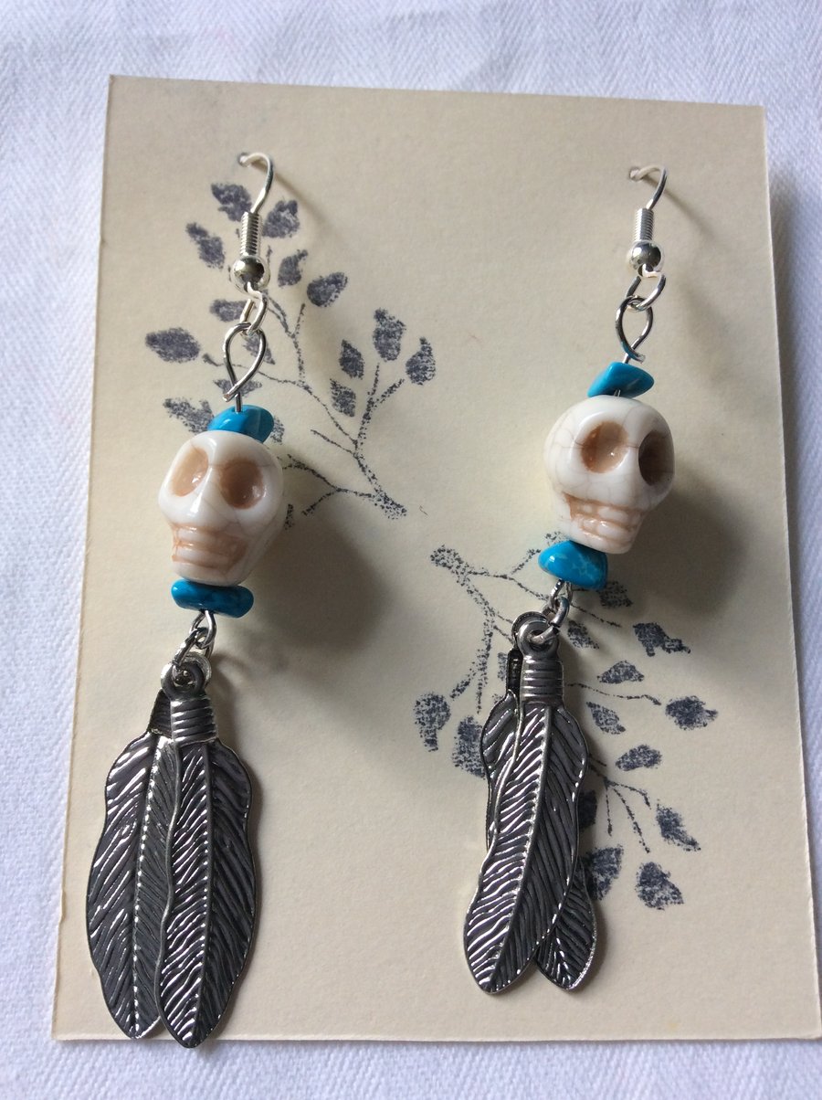 Skull and feather earrings 