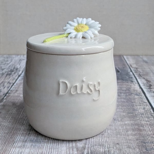 Perfectly imperfect sample- Ceramic lidded pot with sculpted daisy
