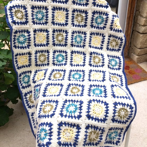 A Blue Star Burst Wool Cot Blanket