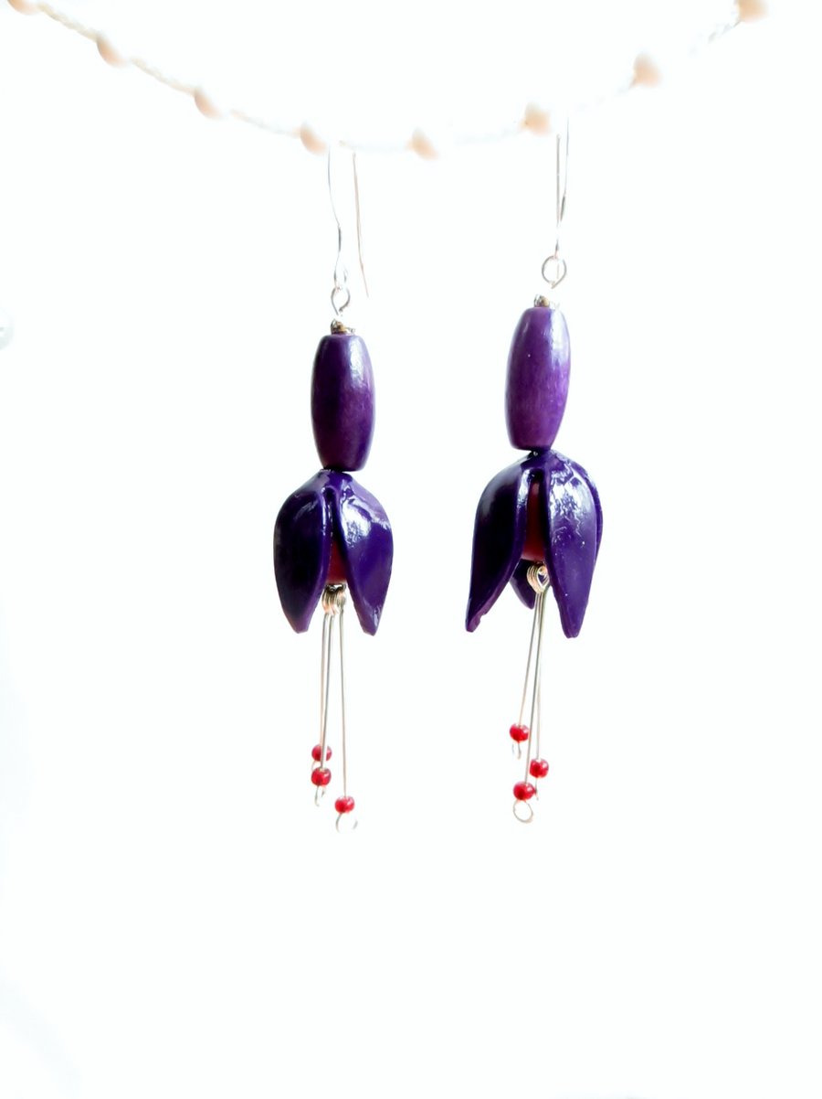 Fuchsia flower earring, wooden bead type, purple