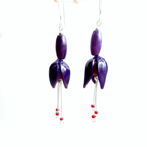 Fuchsia flower earring, wooden bead type, purple