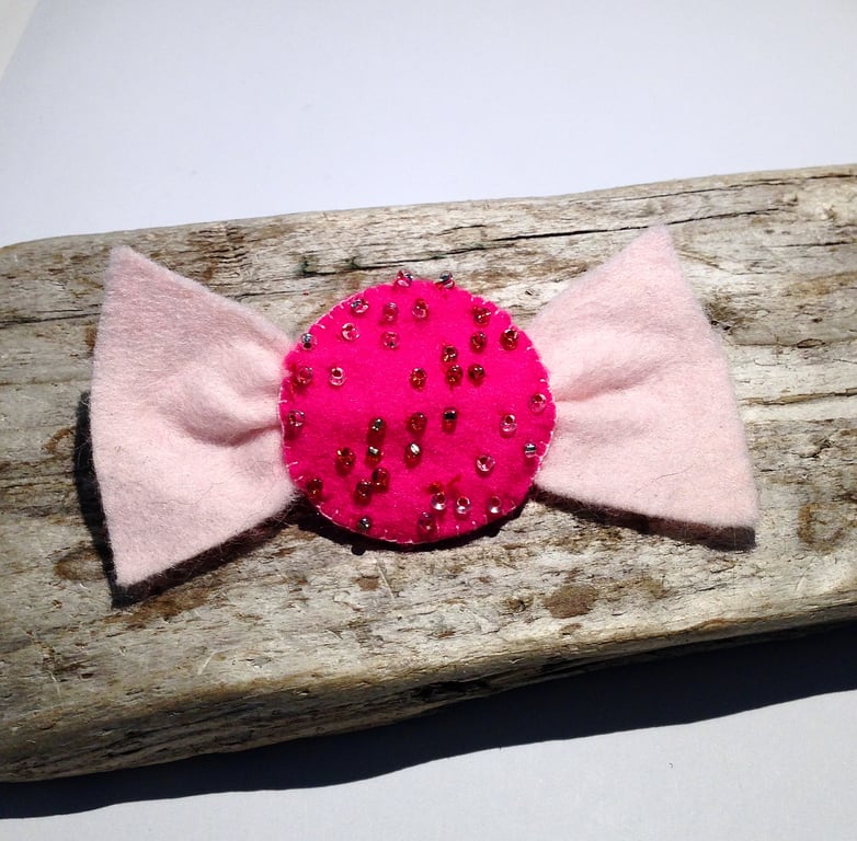 Cute Pink Felt Sweetie Brooch - UK Free Post