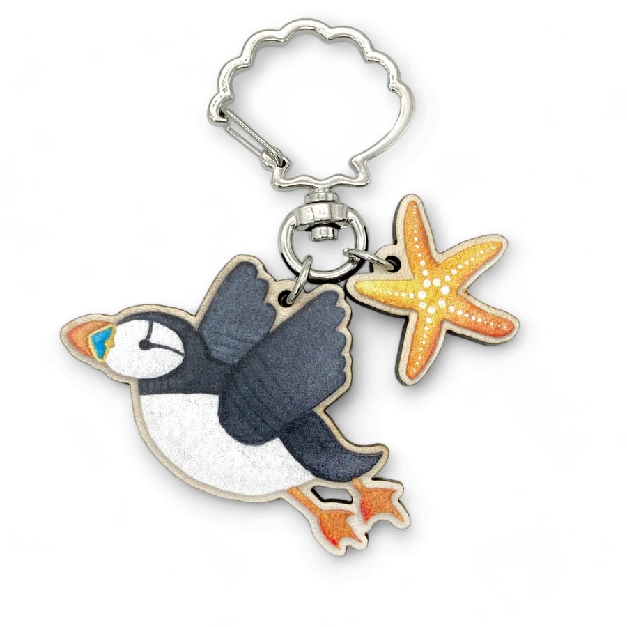 Wooden Keyring - Puffin with Starfish - Maple Wood Seaside Key Chain with Shell
