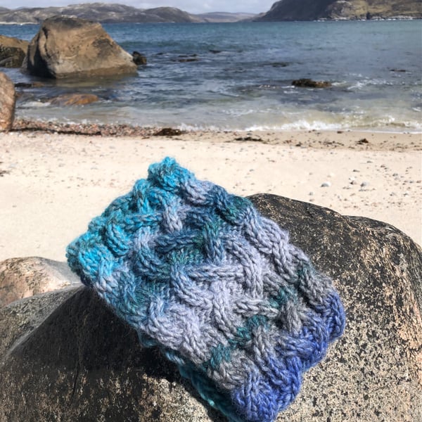 Hand knitted, lined headband featuring Celtic design ROCK POOL 