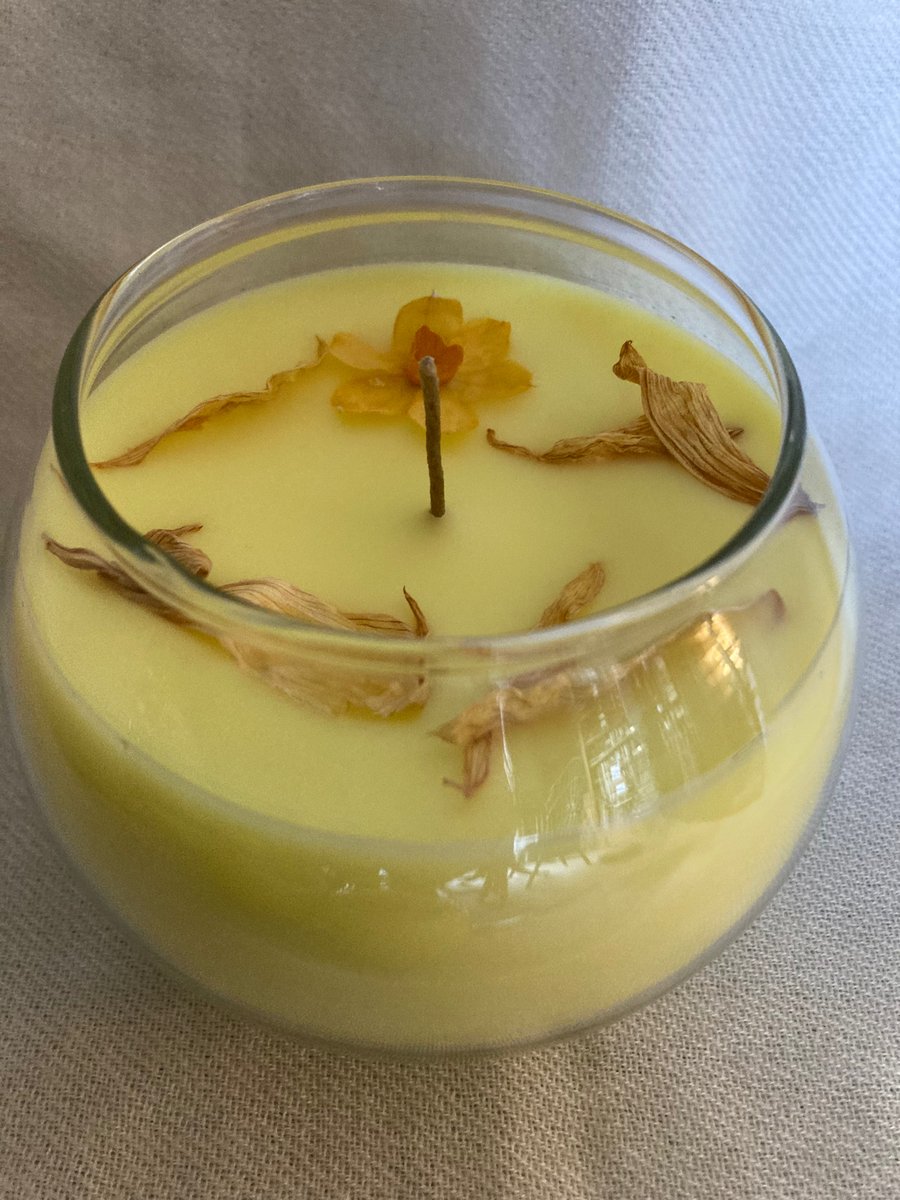 Daffodil Scented 100% Organic Yellow Soy Wax Bowl Candle