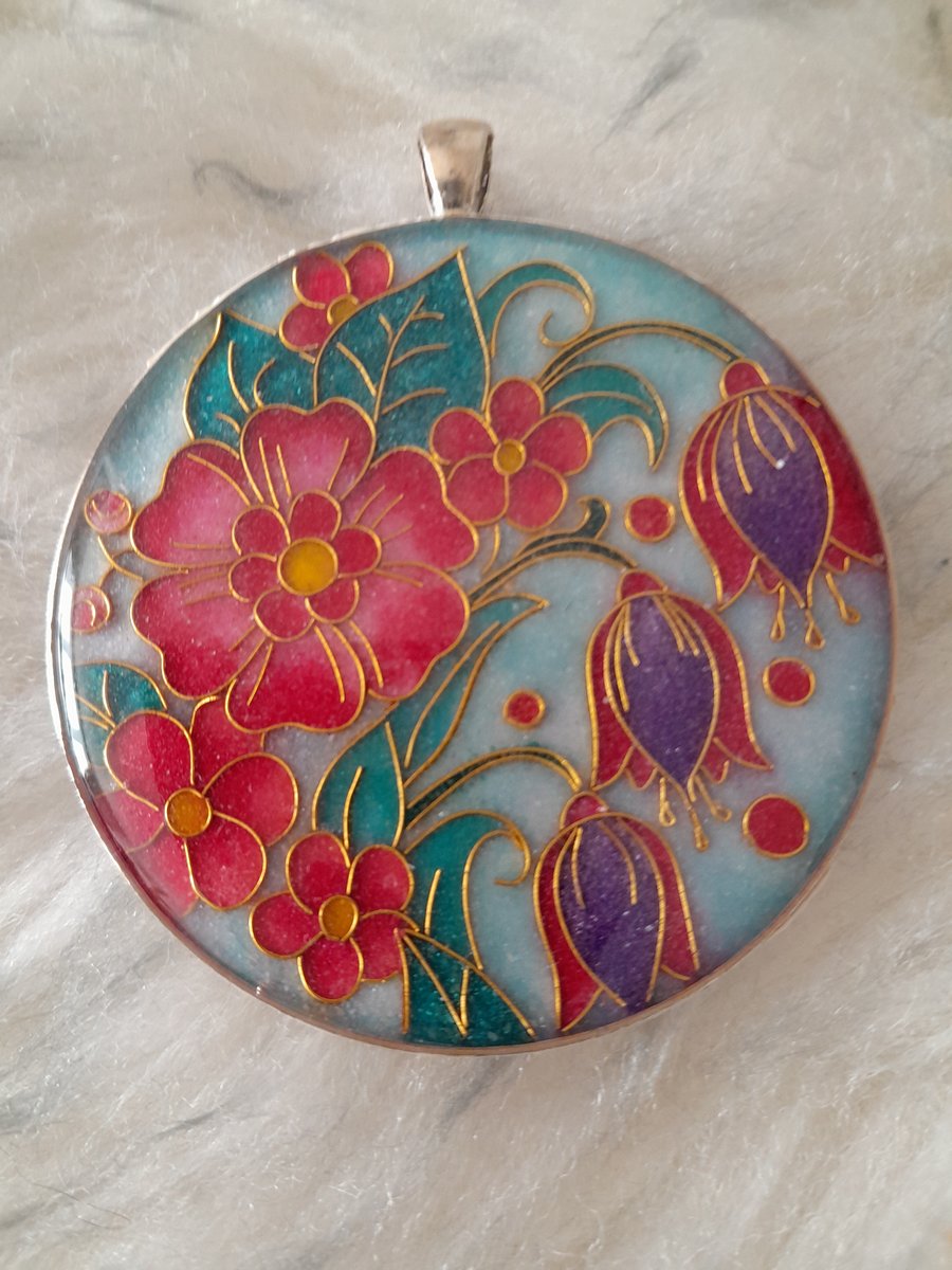 Cloisonne Style pendant with floral design