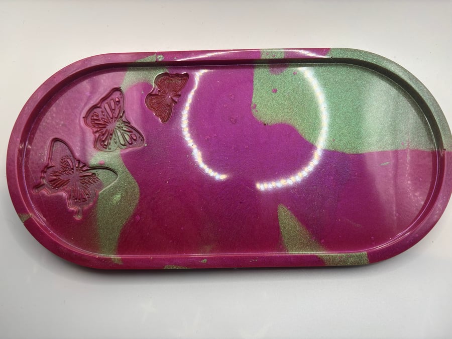 Butterfly tray