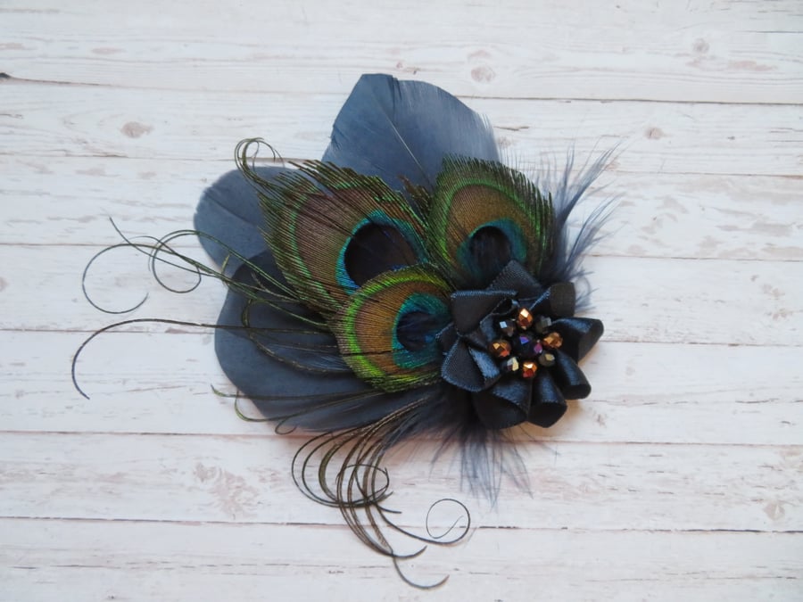 CRYSTAL HAIR CLAW SMALL NAVY BLUE CRYSTAL HAIR CLAW SMALL NAVY BLUE