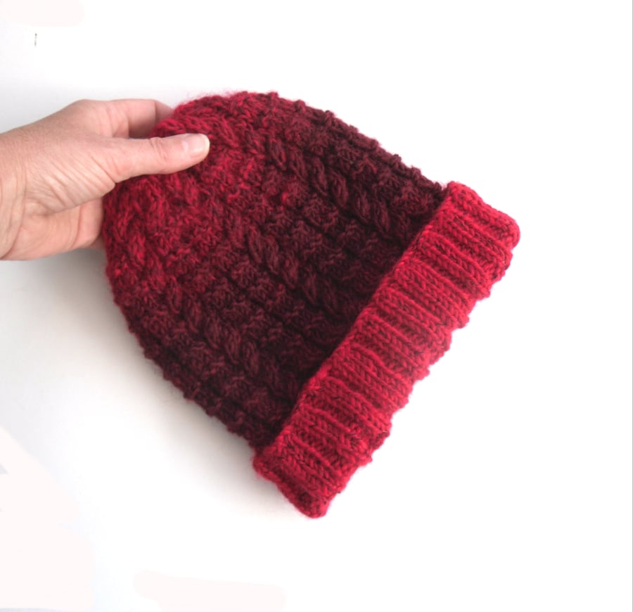 Red Knitted Beanie Hat 