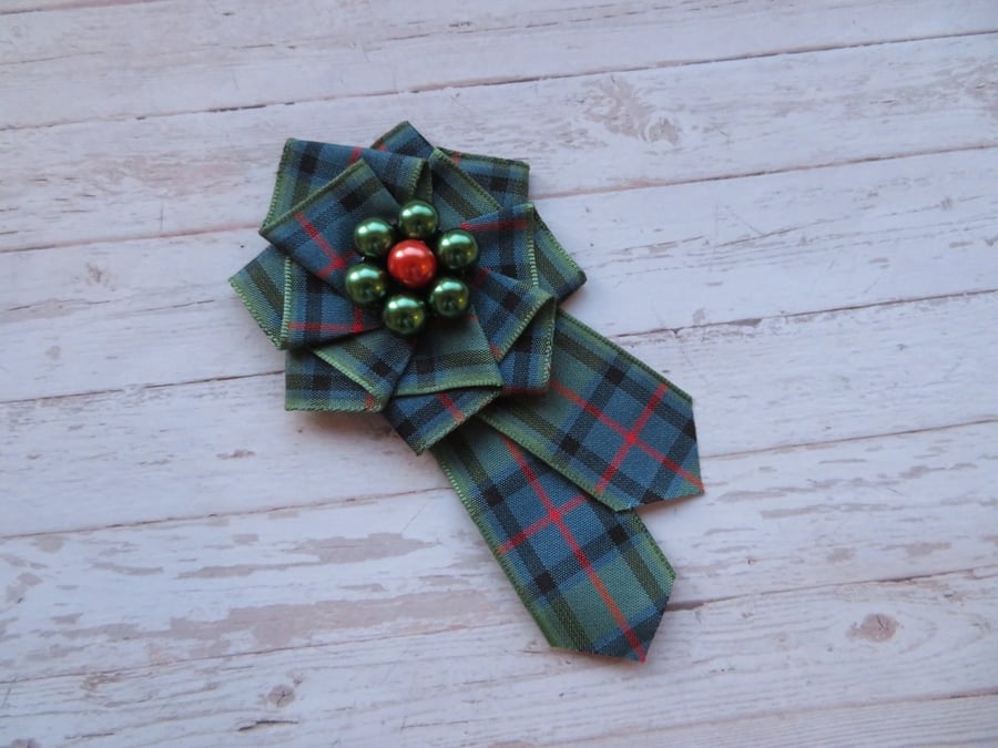 Flower of Scotland Tartan Ruffle Rosette and Pearls Brooch Pin 