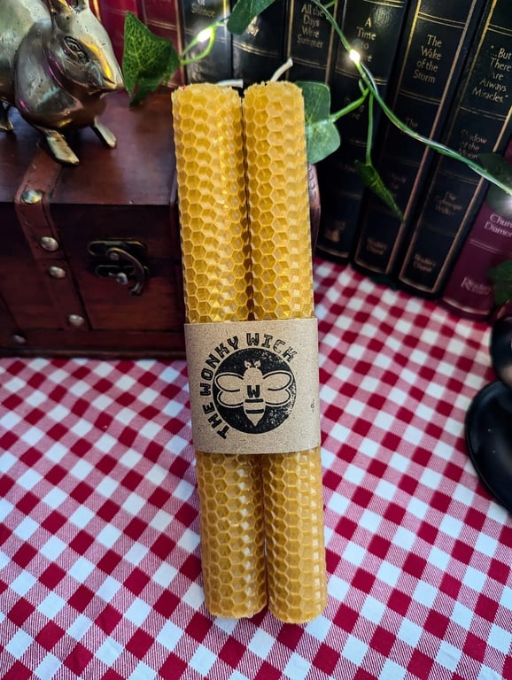 Hand-rolled Natural Beeswax Candle (thin, set of 2)