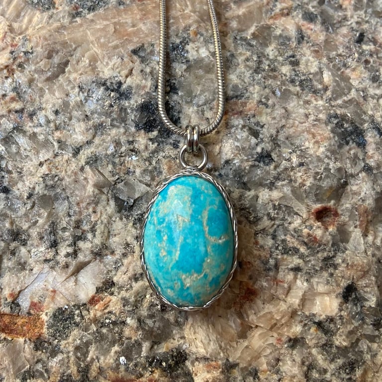 Oval Cornish Turquoise Necklace 18k gold