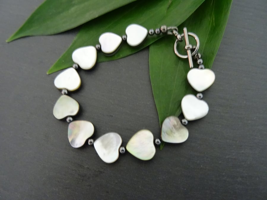 Black Lip Shell Heart Bracelet