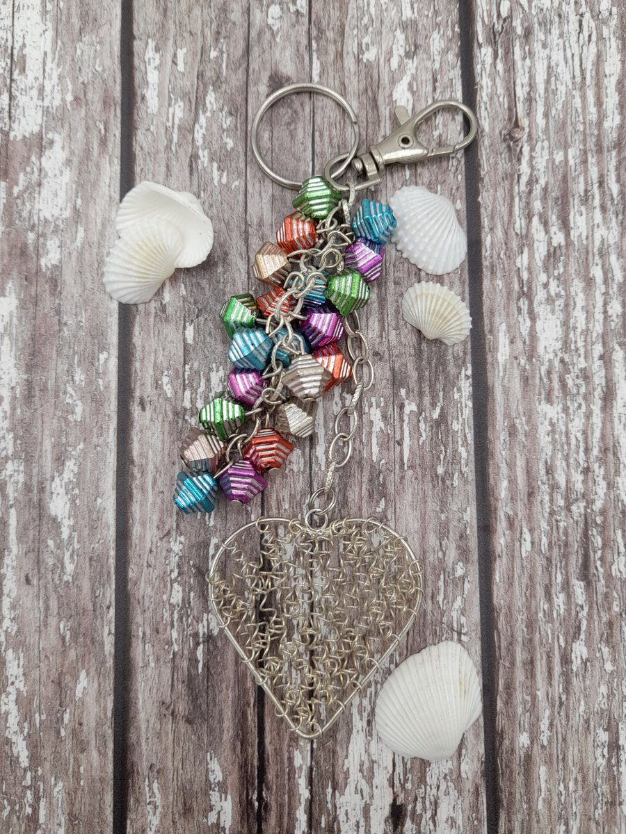 Curly wired heart bag charm