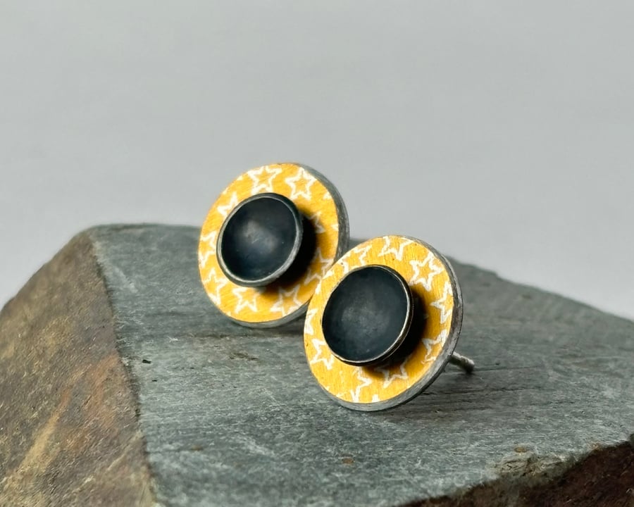 Yellow and grey 2 piece studs