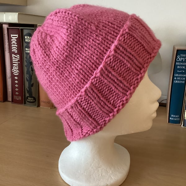 WOMENS HAND KNITTED HAT IN PINK COLOUR YARN APPROX 10" or 25cm LONG