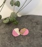 Stud earrings in pink and gold