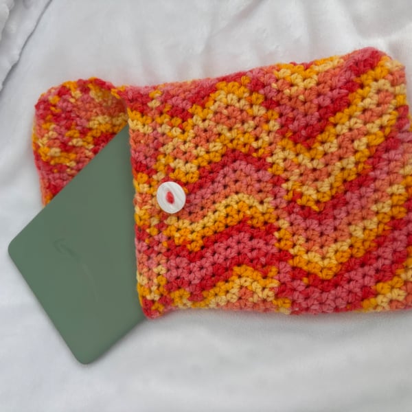 Handmade Crochet Kindle Pouch - Colourful book lover gift - e-reader sleeve