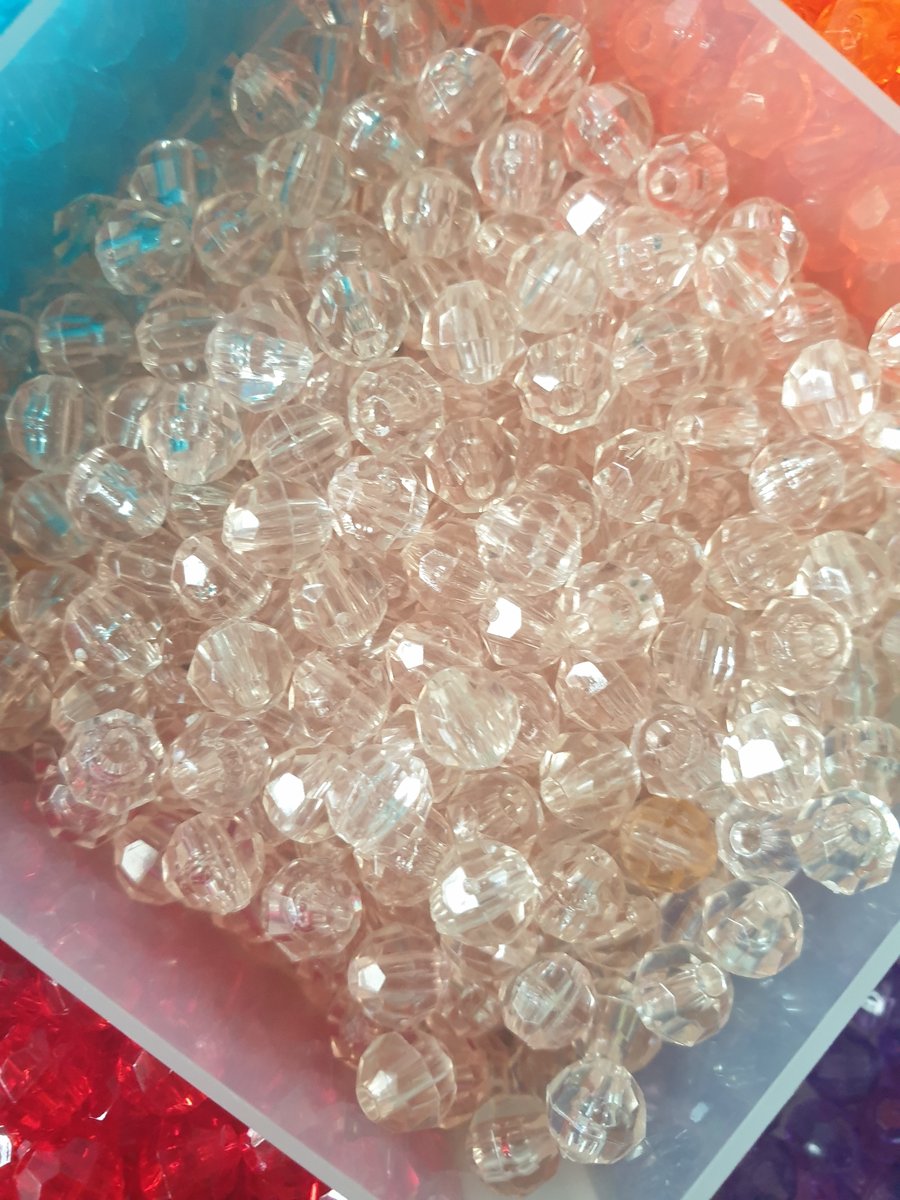 100 champagne coloured faceted beads