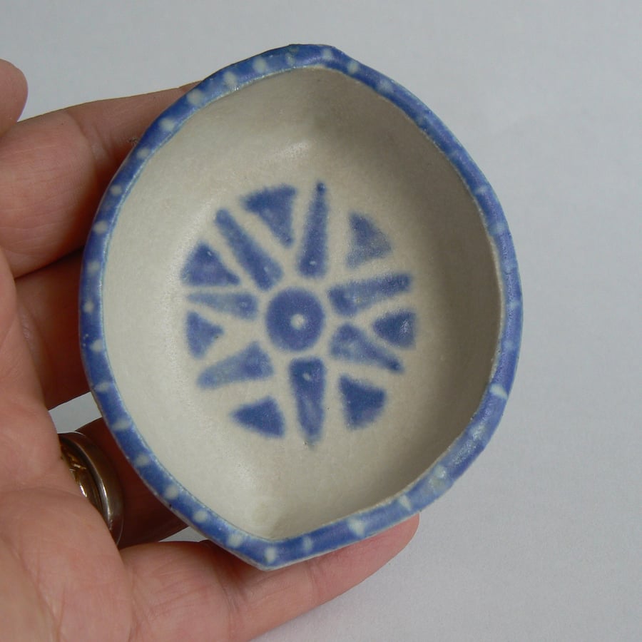Tiny Bowl for Bits and Bobs