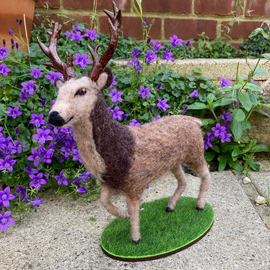 Stag deer, needle felted sculpture, model 