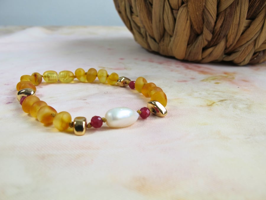 Raw Amber and Pearl Bracelet with Ruby "The Lovers" by Mor & cinnamon