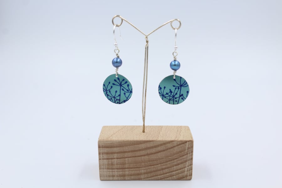 Teal Anodised aluminium cow parsley circle earrings with pearls