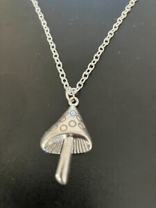 toadstool mushroom pendant necklace silver plated 18" curb chain