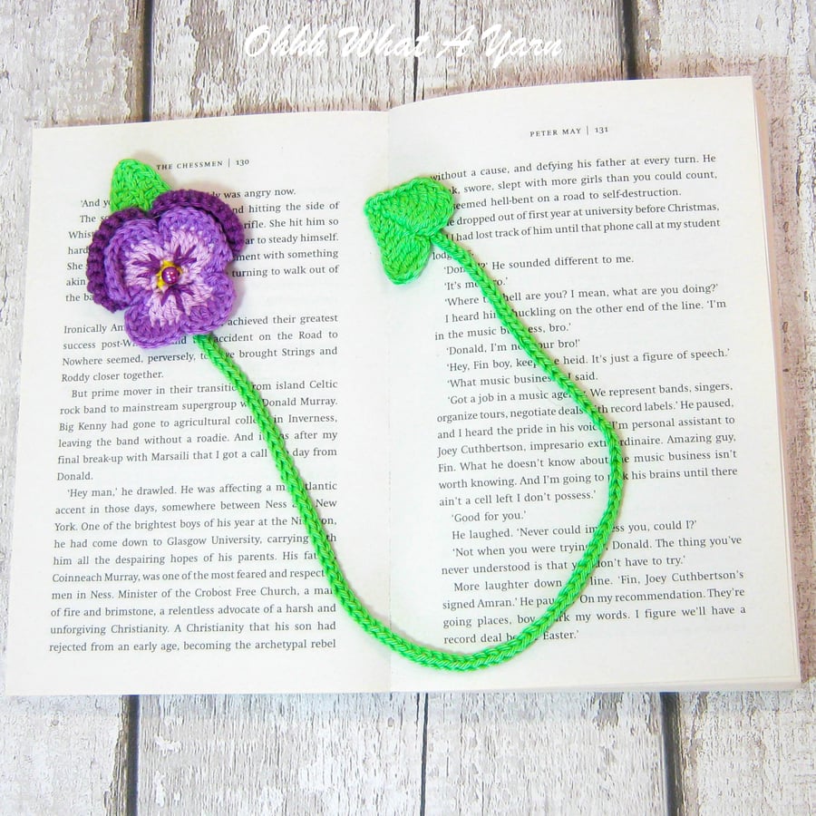 Purple pansy crochet bookmark. Crochet pansy.  Crochet bookmark