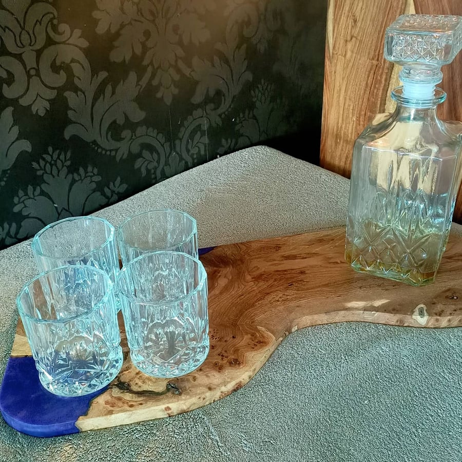 Drinks tray whisky gin decanter display board
