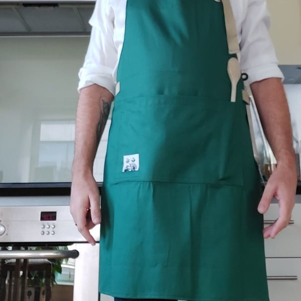 apron in BOTTLE GREEN