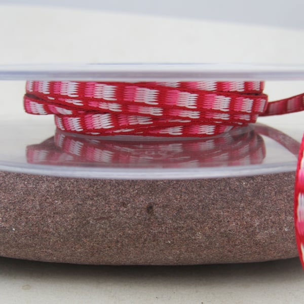 2m Berisfords Ditto Narrow Red Satin Braid