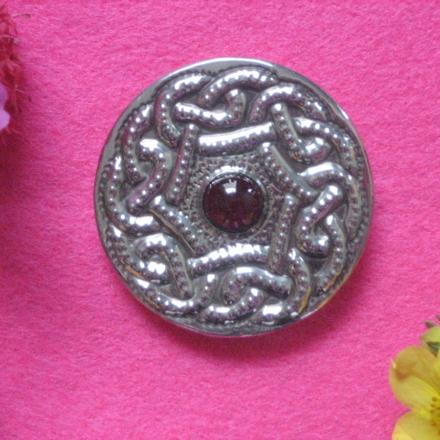 Celtic garnet brooch in silver pewter